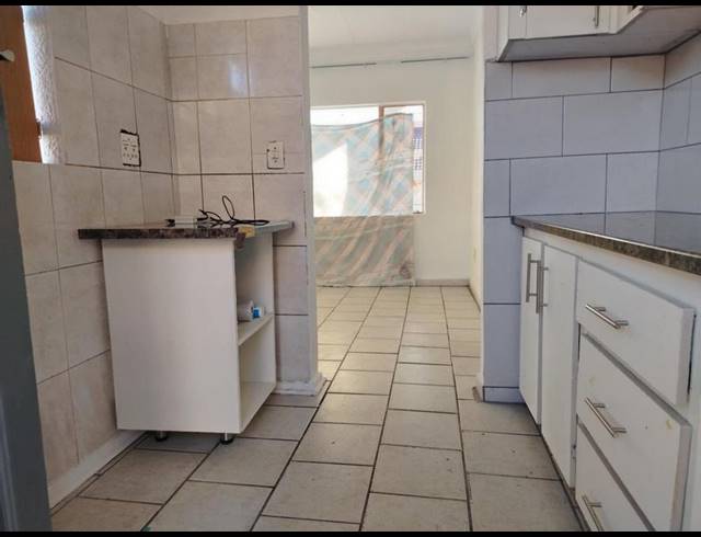 3 BEDROOM PROPERTY TO RENT IN FLORA PARK